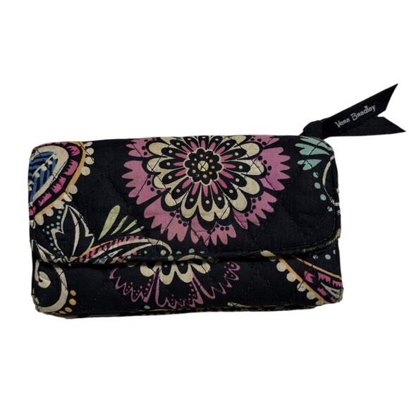 Vera Bradley Quilted Wallet Bandana Swirl Black - Picture 1 of 5